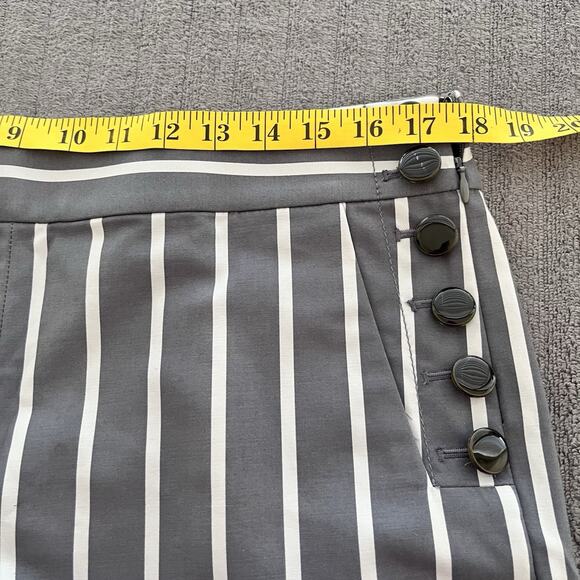 Ann Taylor Loft‎ Gray Striped Sailor Women's Shorts Size 10 - Picture 4 of 6